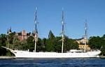 Af Chapman som ligger ankrad på Skeppsholmen i Stockholm. Används nu som vandrarhem av STF sedan 1983.