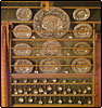 Matsalen, på väggen syns delar av Zorns stora silversamling